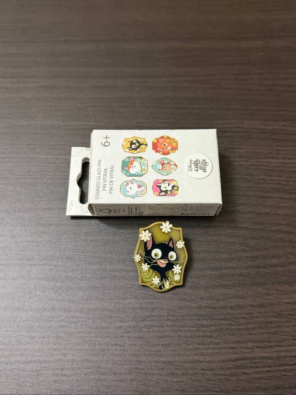 Loungefly Disney Cats Portraits Blind Box Enamel Pin - Mittens (Bolt)